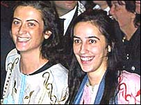 سيمونا پاری و سيمونا تورتا