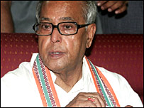Indian Finance Minister Pranab Mukherjee (file photo)