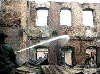 آگ سے تباہ شدہ سکول