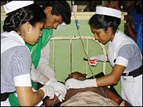 Yaralı Sri Lanka askeri