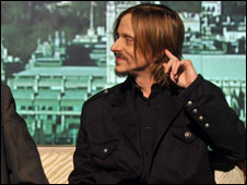 Mackenzie Crook