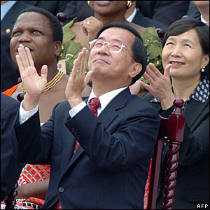 Taiwan president Chen Shui-bian claps during national day celebrations. 