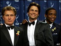 Rob Lowe (centro) é um dos astros da premiada série sobre a Casa Branca