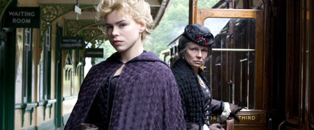 Billie Piper as Sally and Julie Walters as Mrs Holland