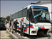 اتوبوس حامل کره ای ها