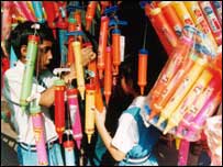 पिचकारियाँ