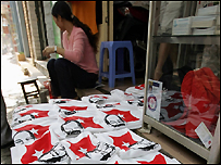 Buôn bán lề đường ở Hà Nội