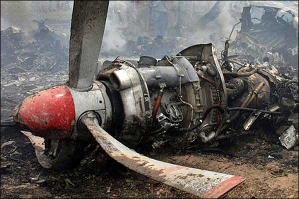 पाकिस्तान में विमान हादसा