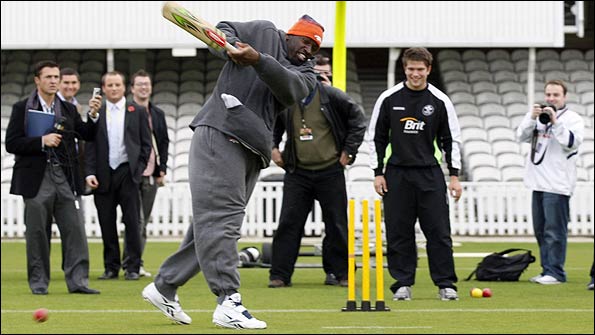 Denver Broncos tight end Daniel Graham attempts to bat at The Oval