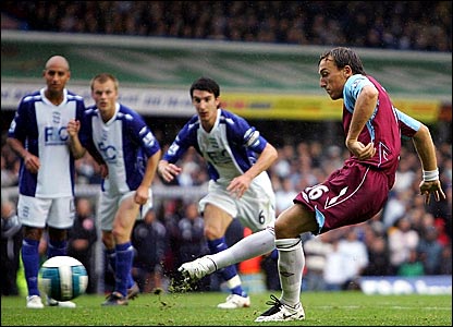 西汉姆在禁区内进球