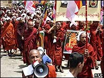 برما بدھ راہب