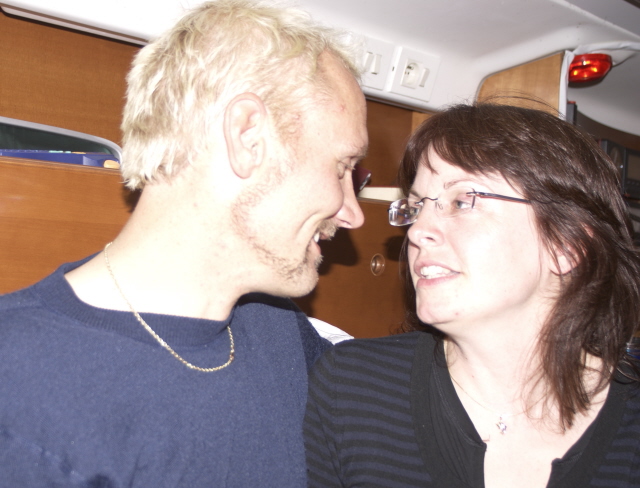 One o these days I will get a decent photo o me n my bloke. This isnt it!