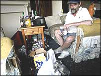 يکی از باقيماندگان در شهر