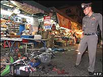 Polícia investiga local de explosão em Bangcoc