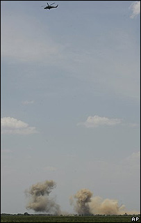 Helicóptero venezuelano bombardeia pista clandestina