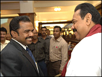 Karuna (L) with President Rajapaksa