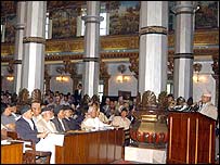 نیپال میں کئی ماہ کے احتجاج کے بعد کوئیرالا نے حلف اٹھایا