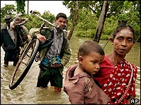 समुद्री तूफ़ान से भारी तबाही