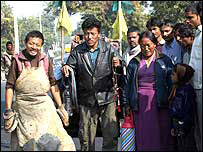 ग्यालस्टन, सोनम येशी और पेमा त्सोमो