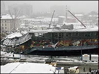 Cena do desabamento em Moscou