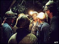 Шахтарі у забої 