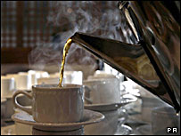 قوری و فنجان چای