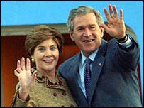 George a Laura Bushovi