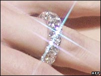 डॉयमंड अपनी चमक के लिए मशहूर है