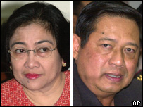 Megawati Sukarnoputri (esq) e Susilo Bambang Yudhoyono