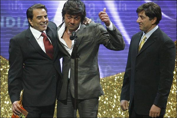 درمندر او زامن يې 