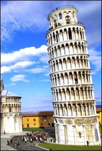 पीसा की झुकी हुई मीनार