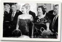 Rhian Lois, enillydd Gwobr Osborne Roberts (2006) a Delyth Hopkin Evans