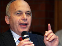 O presidente do Partido Popular da Suíça, Ueli Maurer