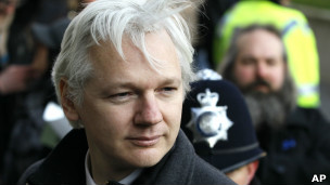 Джулиан Ассанж