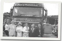 y Maer, y Faeres, Mr Geoff Badland, Llywyddy Ford Gron a Mr Martin Hall 