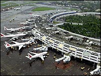 मुंबई हवाई अड्डा