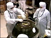 کپسول برای انتقال به مرکز جانسون آماده شد