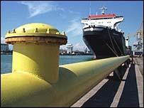 Bir petrol boru hattı