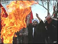 Tahran'da Danimarka karşıtı gösteriler