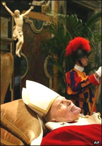 واتيکان 9 روز عزای عمومی اعلام کرده است