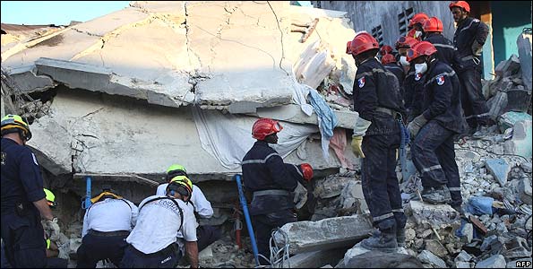 French and US rescuers in Port-au-Prince, Haiti, 17 Jan 10