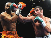 Joe Calzaghe a Roy Jones Jr