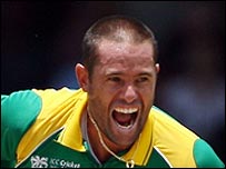 اینڈریو ہال