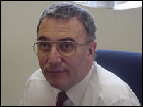 约翰勒基学院校长David Linnell