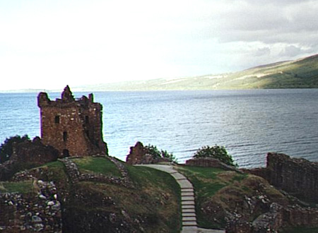 loch_ness450x330.jpg