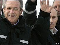 Bush dhe Putin udhëtojnë me motoskaf në oqean