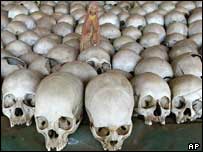 Ruanda soykırımından geriye kalan kafatasları