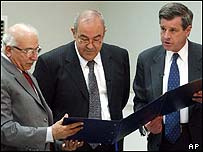 اقتدار کی منتقلی کی تقریب کو آخری لمحات تک خفیہ رکھا گیا