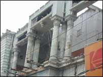 پشاور میں سینما گھروں کی مسماری(فائل فوٹو)