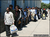 پناهجویان اخراج شده افغان در گمرک اسلام قلعه هرات